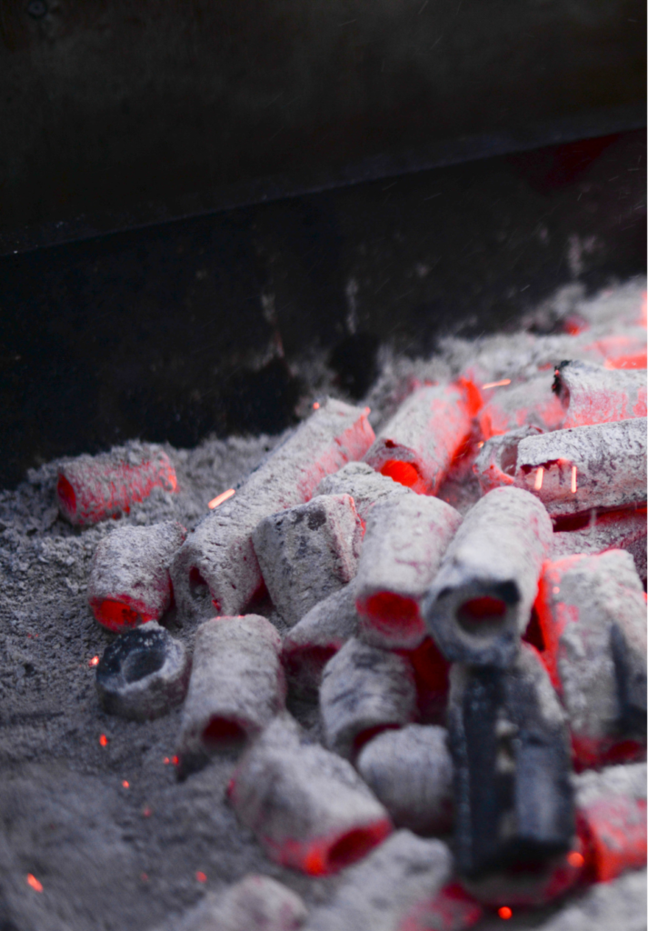 Photo Coconut charcoal briquette for barbeque - Coconut product supplier